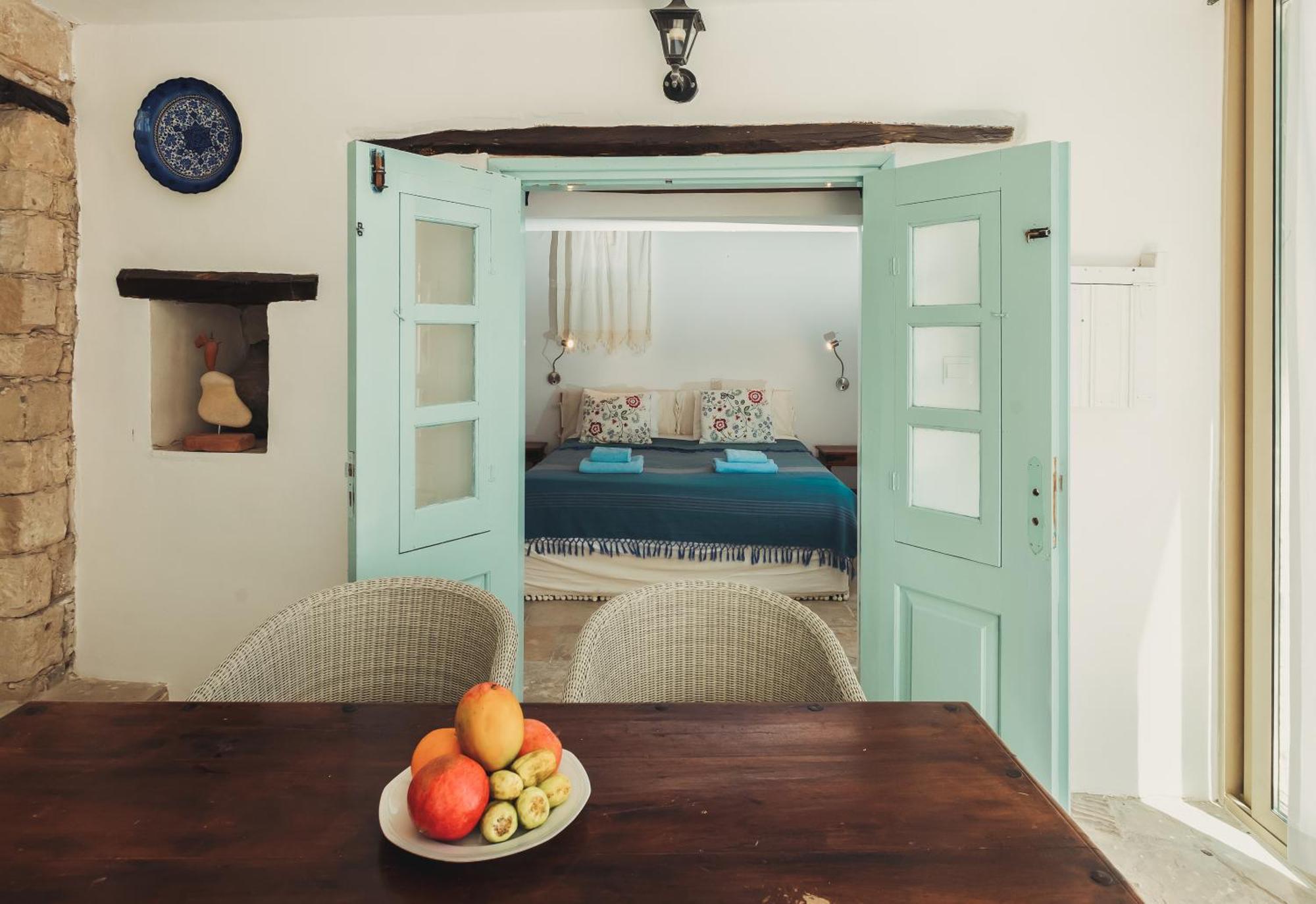 Archondia House - Holiday Apartments With Pool Καλαβασός Εξωτερικό φωτογραφία