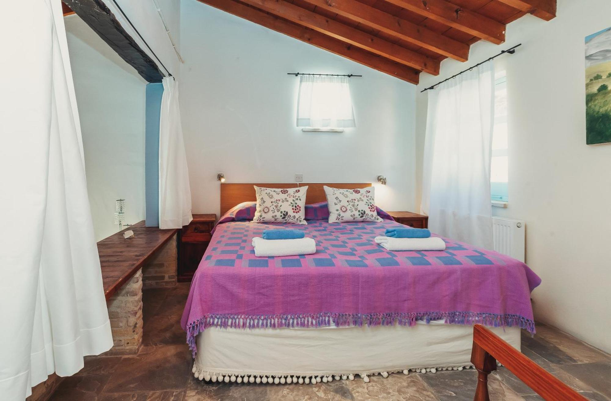 Archondia House - Holiday Apartments With Pool Καλαβασός Εξωτερικό φωτογραφία