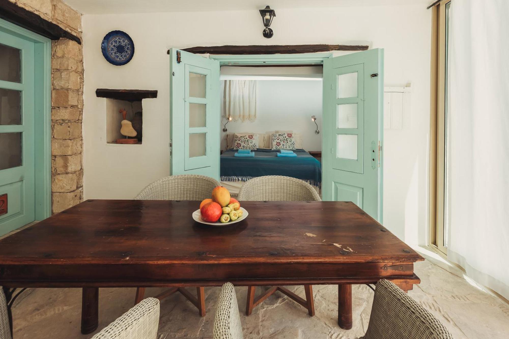 Archondia House - Holiday Apartments With Pool Καλαβασός Εξωτερικό φωτογραφία
