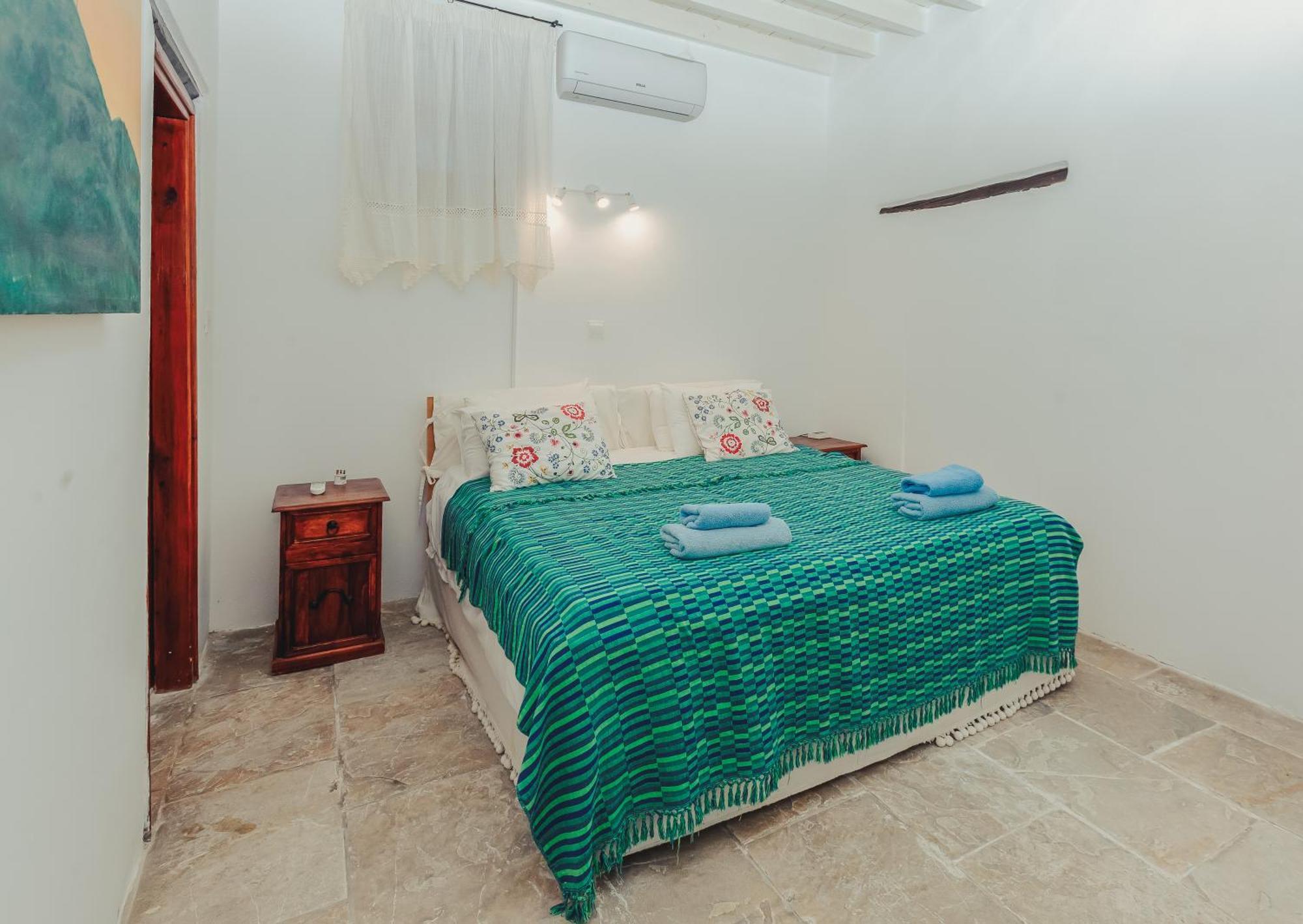 Archondia House - Holiday Apartments With Pool Καλαβασός Εξωτερικό φωτογραφία