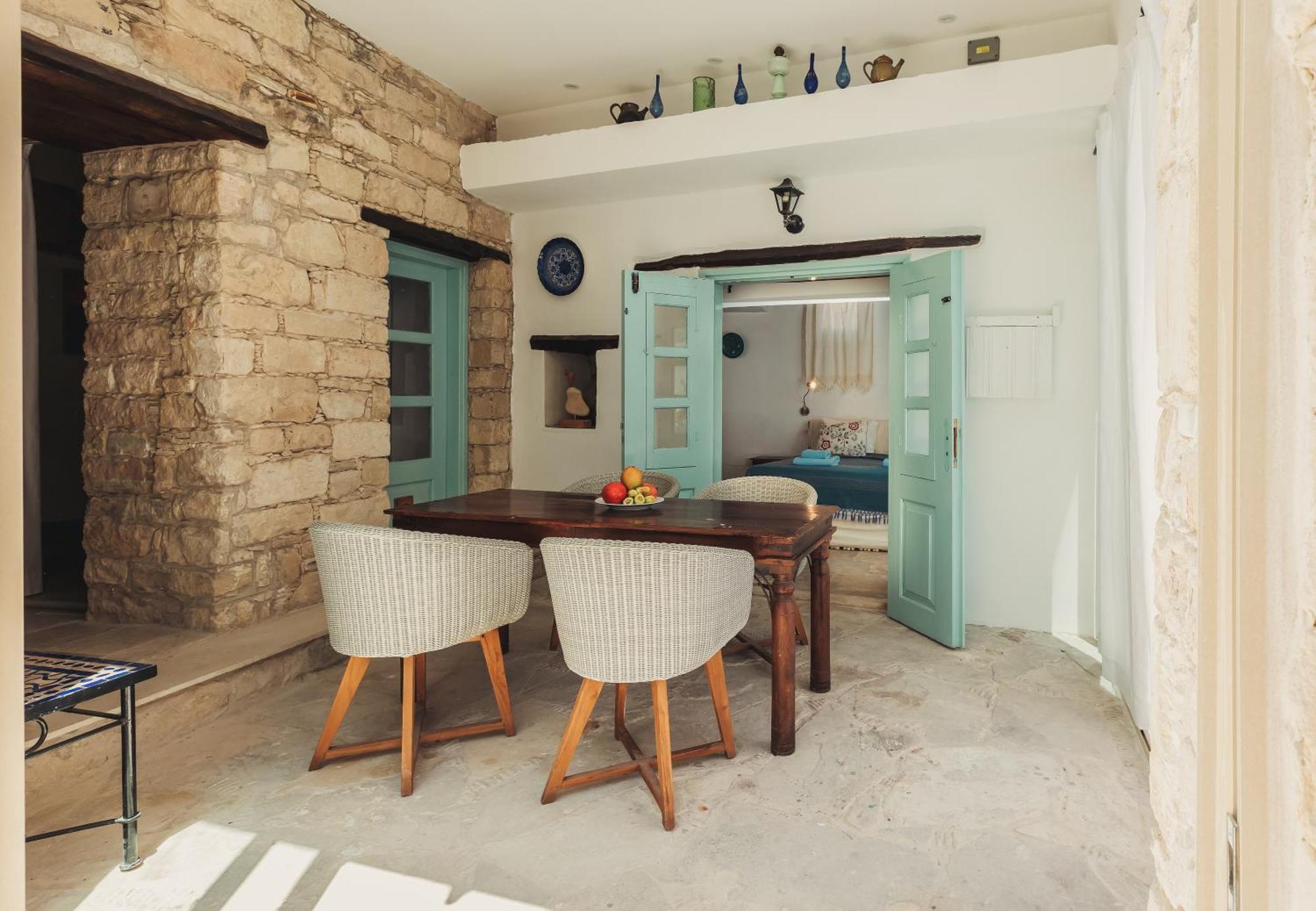 Archondia House - Holiday Apartments With Pool Καλαβασός Εξωτερικό φωτογραφία