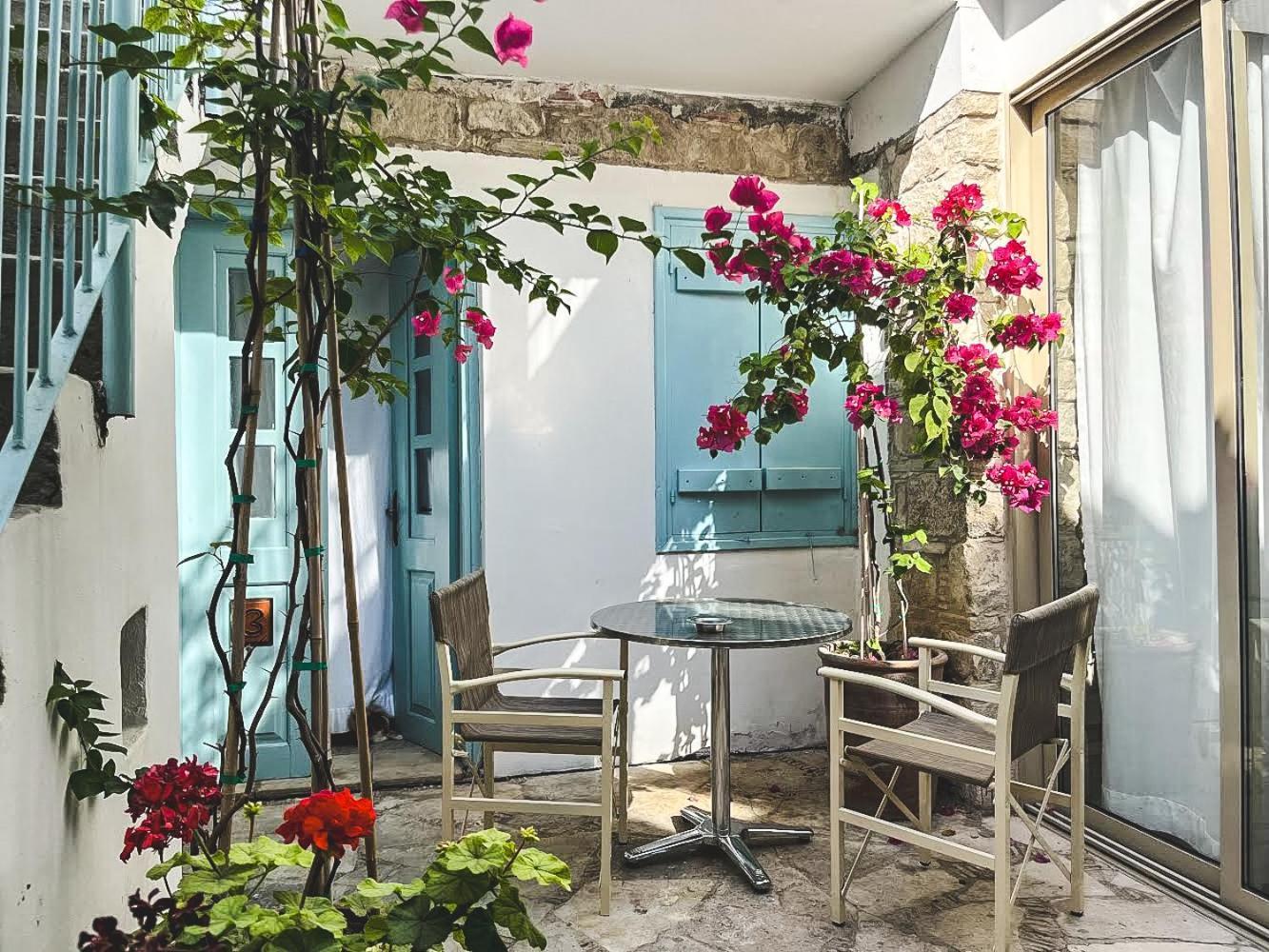Archondia House - Holiday Apartments With Pool Καλαβασός Εξωτερικό φωτογραφία
