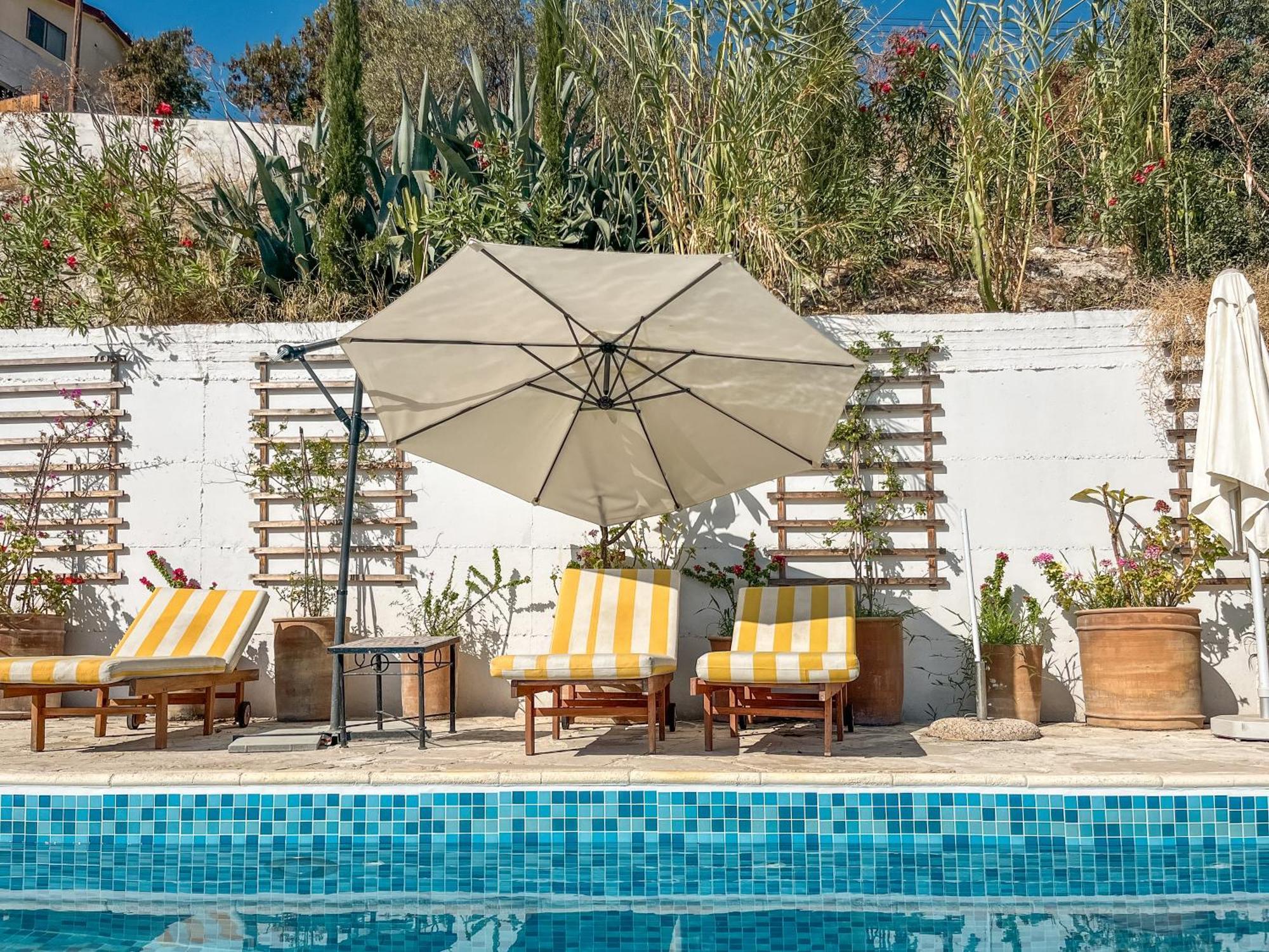 Archondia House - Holiday Apartments With Pool Καλαβασός Εξωτερικό φωτογραφία